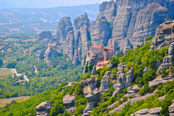 Discovering the Meteora Mountains – Blog by Alyssa 2015